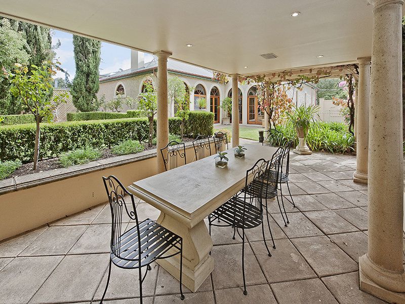 35 Sixth Ave ST PETERS 5069