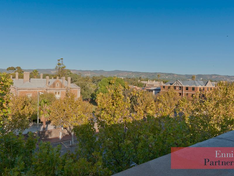 25 Hutt St ADELAIDE 5000