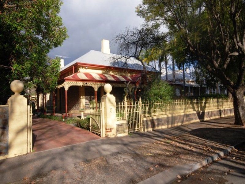 5 Second Avenue ST PETERS 5069